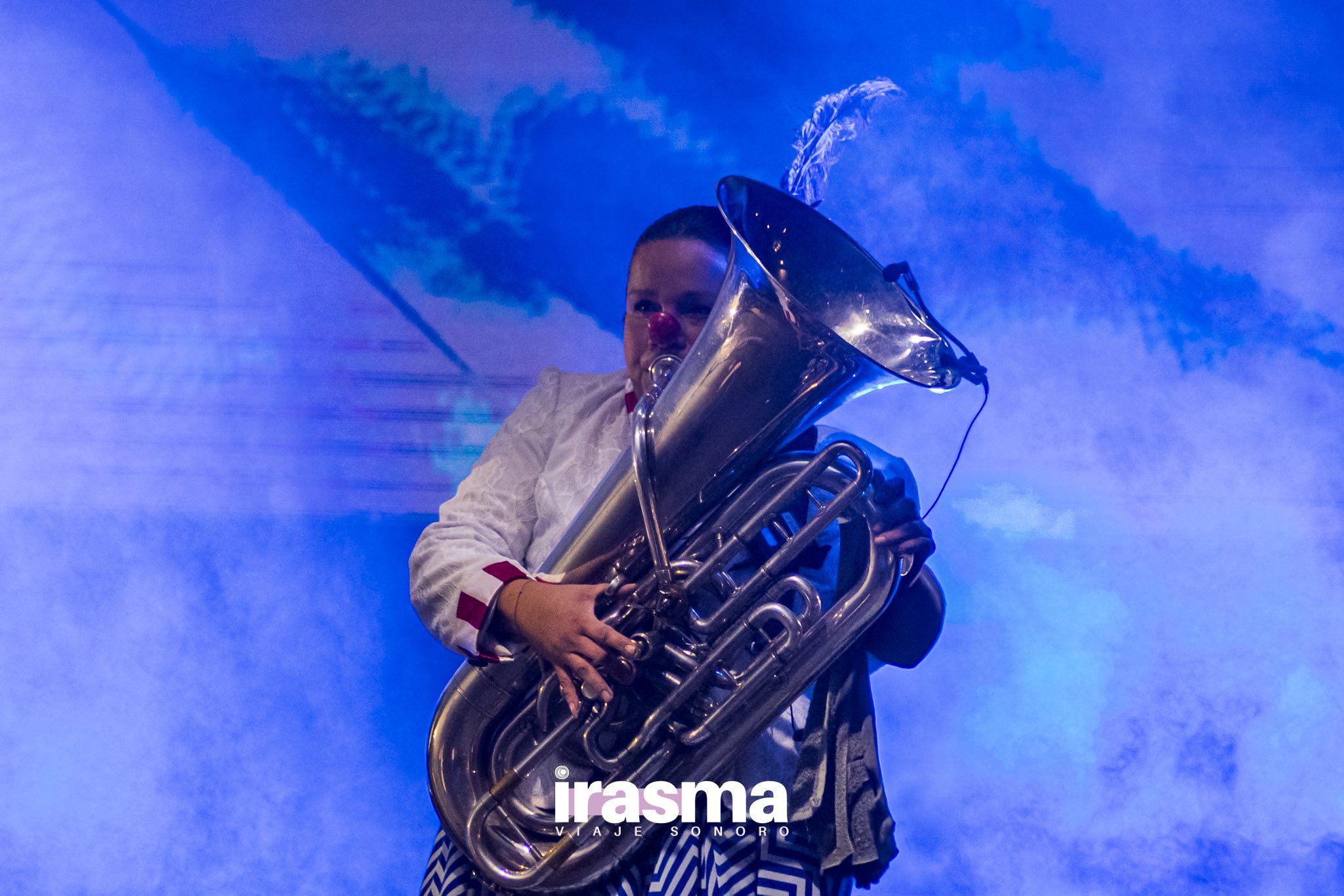 TRICICLO CIRCUS BAND, NARICES ROJAS QUE NO PARAN DE TOCAR 6 3T