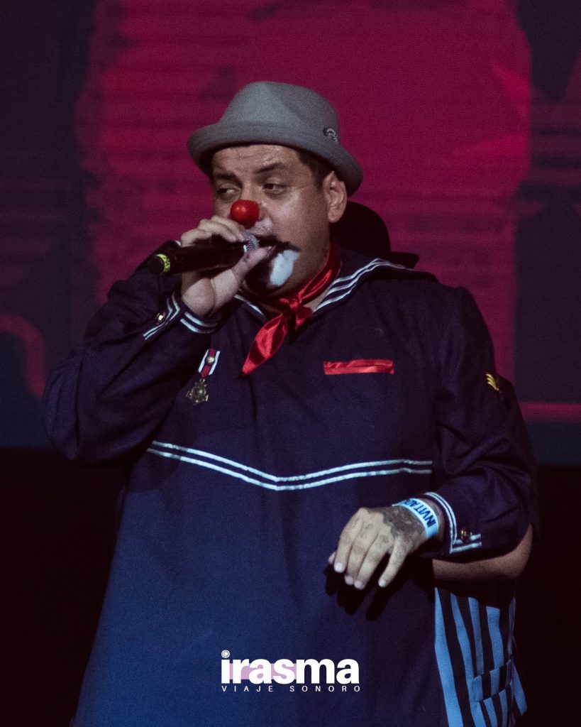 TRICICLO CIRCUS BAND, NARICES ROJAS QUE NO PARAN DE TOCAR 8 6T